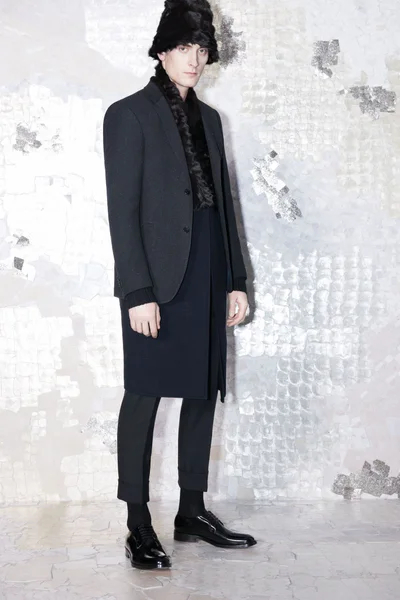 Look 12